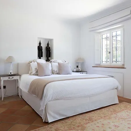 Bonnie Gold - St Tropez بيت للعطل